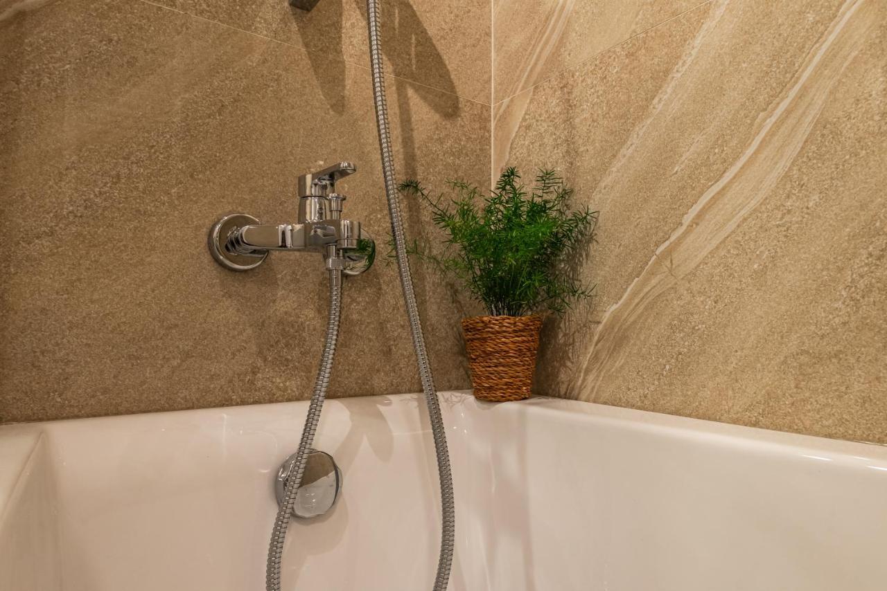 Central Spacious Apartment 506 부쿠레슈티 외부 사진